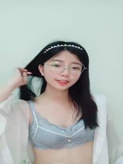 超重磅绝版资源！校花女神[一梦]早期下海珍贵录像~！✨✨✨--这颜值这身材这尺度，反差感极其强烈！_20220518_231400