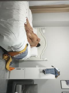 [胖子传媒工作室]，母子乱伦场，良家，鸡巴不行用手，抠得抽搐-20220822234536