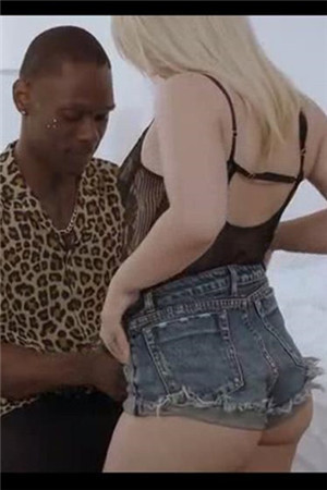 Goldie-粉丝性幻想成真_[黑白配，丰臀]