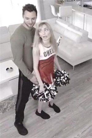 Mackenzie_Moss-欢迎试用我的身体_[双飞，粉木耳]