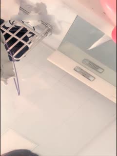 真拼！96年长沙巨乳[蜜桃的蜜]月经期假JB插逼流了一地血,大胸粉 穴诱人，骚话挑逗真是个尤物