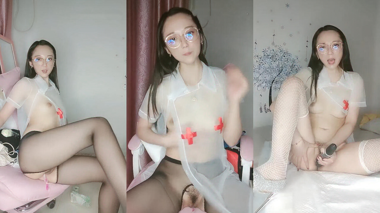 [纯纯的妹妹]眼镜妹黑丝白丝轮流换