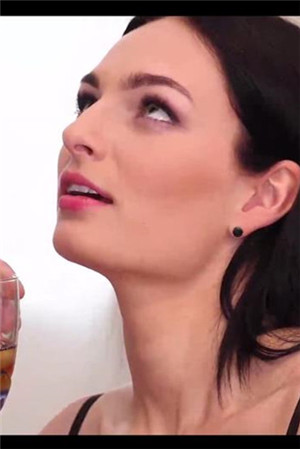 Leanne-与你共浴爱河_[唯美，美腿]