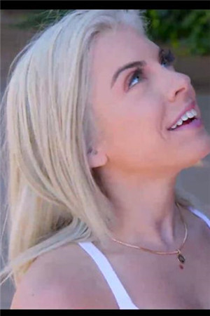 Nicole-篮球运动员的小娇妻_[黑白配，粉木耳]