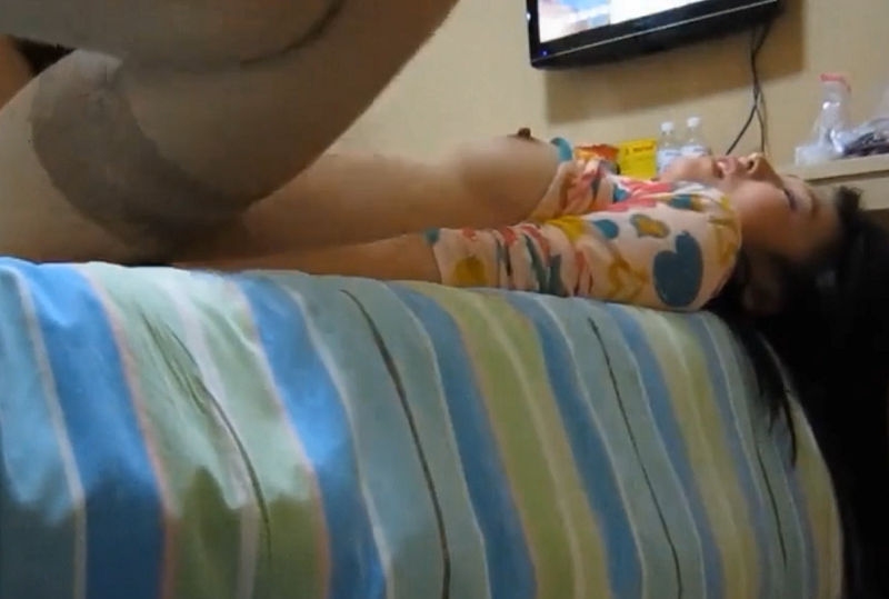 [国产馆]良家风骚美少妇出轨男网友阴毛还刮了说自己是骚逼