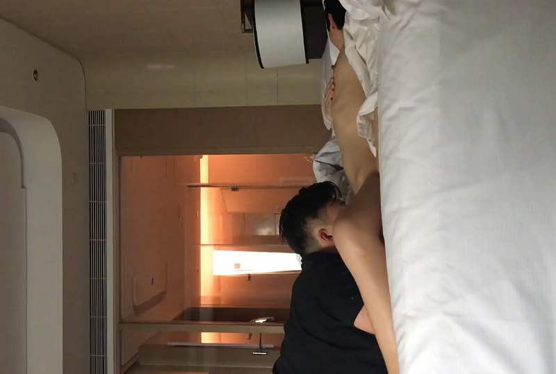 [国产馆]同学十周年聚会上再次碰到曾经暗恋的美女班长趁她喝多了借口送她回家时带到酒店调戏啪啪屁股又翘又性感