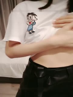 小可爱平台[原卡哇伊]颜值不错学生妹勾搭外卖小哥 机器口口啪啪大秀 十分诱人