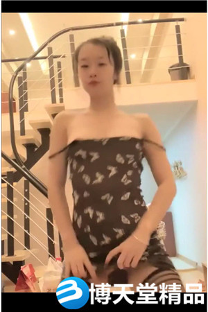 [国产剧情]00后酒吧女性感美乳萌妹黑丝诱惑翘起圆润大屁股口交后入抽插