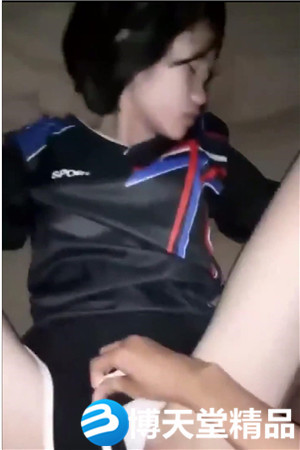 [国产剧情]玩弄喝多的18岁K服务员小妹逼毛稀疏半昏半睡被无套爆操