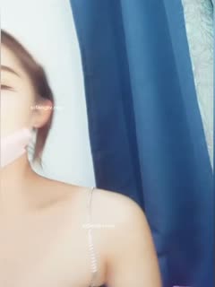 极品公主露脸大秀[澈颜]超高颜值模特身材，小穴特别粉嫩，掰开鲍鱼水汪汪，极品尤物惹人爱