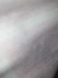 00后真淫荡[小不点]粉嫩馒头逼被小男友玩出了超多水，鲍鱼特写清晰插入，年纪轻轻就已经这么会玩了