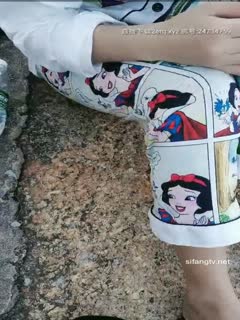 穿着睡衣到山上郊外打野战 [1]