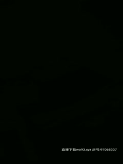 2020.2.16[喂奶娇娃小萍萍]小两口有创意卖母乳，奶水喷射到鸡鸡上，粉红鲍鱼阴毛浓密，做爱途中奶水乱流，白嫩肥臀真实夫妻生活更刺激