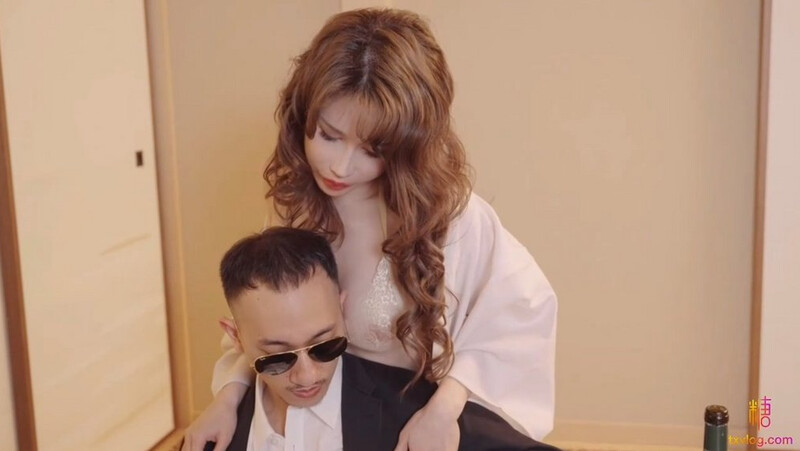 台湾究极粉ru梦幻女神辛尤里吸吮凸激粉嫩ru粒 神级爆ru淫荡ru交 马眼爆射娇嫩美ru好色情呀