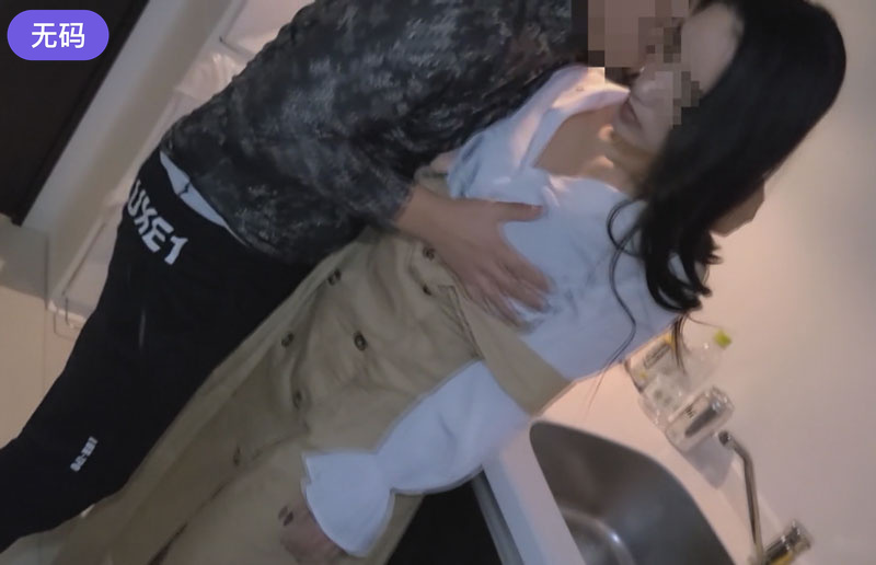 FC2-3196643 [個人]※保留解除※新生児の横で。。。ハーフ顔で育休中の奥さんは、生活に困り旦那に隠れて