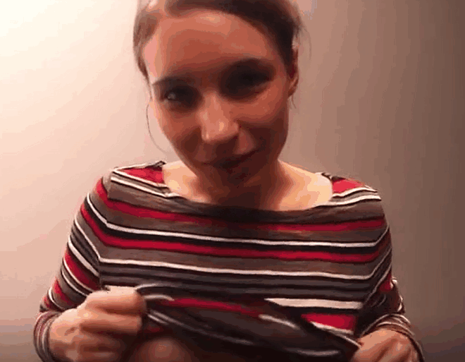 惊艳大屁股宝贝在玻璃